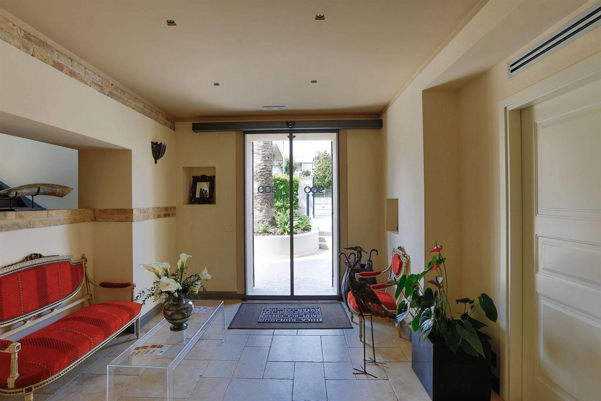 Hotel 900 Джулианова Екстериор снимка